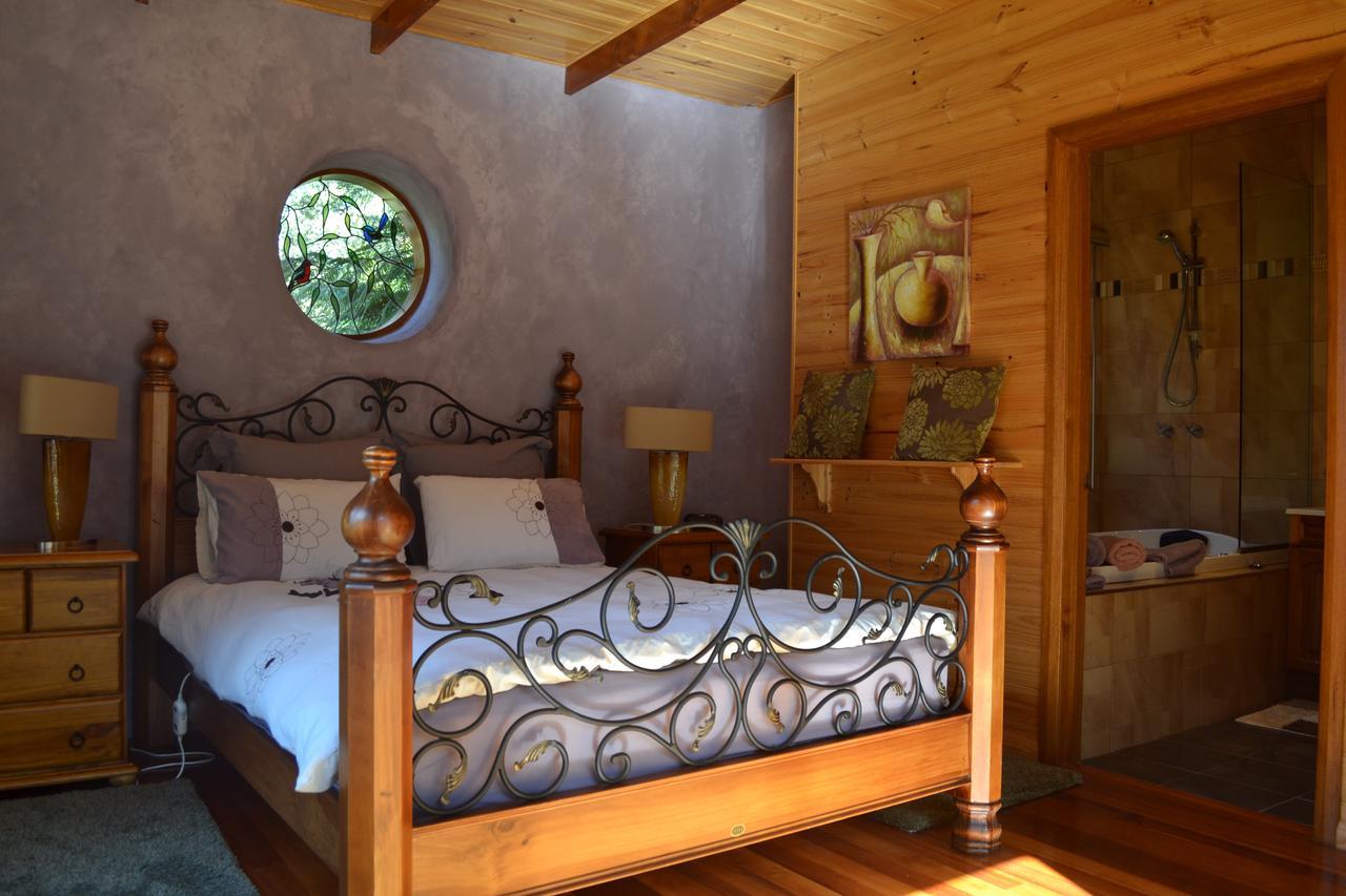 Whispering Spirit Holiday Cottages & Mini Ponies Franklin Ngoại thất bức ảnh